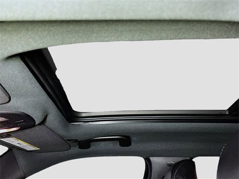 Certified 2022 Jeep Compass High Altitude image 22