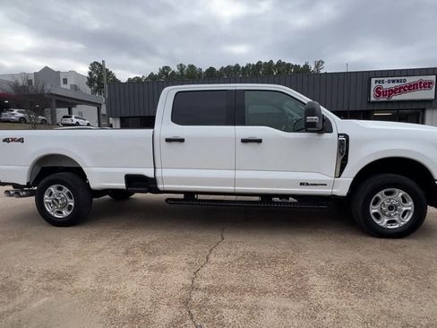 Used 2025 Ford F350 XLT image 7