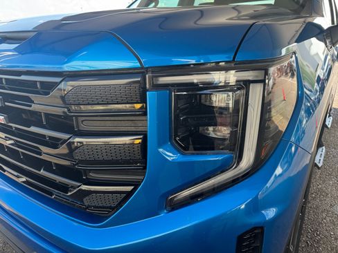 Used 2022 GMC Sierra 1500 Elevation RWD image 32