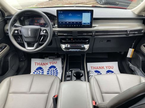 New 2025 Lincoln Corsair Premiere w/ Equipment Group 101A image 18