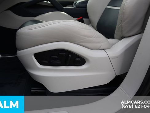 Used 2023 Porsche Cayenne S Platinum w/ Assistance Package image 15