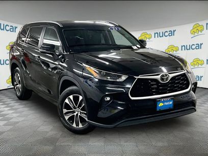 Used 2023 Toyota Highlander XLE