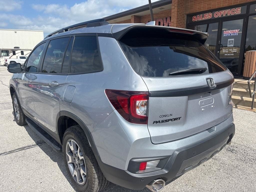 Used 2023 Honda Passport TrailSport image 12