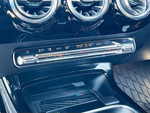 Used 2024 Mercedes-Benz CLA 35 AMG 4MATIC image 12