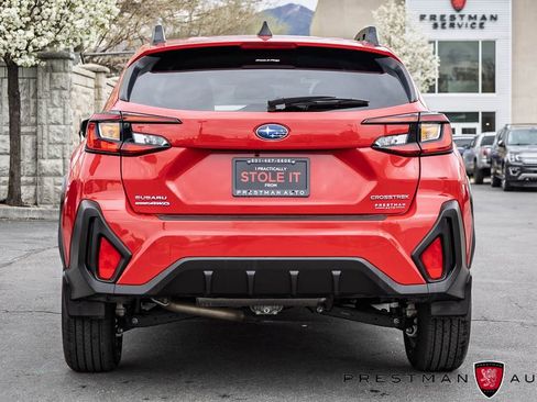 Used 2025 Subaru Crosstrek 2.0i Premium image 14