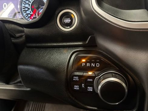 Used 2020 RAM 1500 Big Horn AWD/4WD image 18