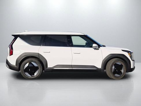 New 2026 Kia EV9 Wind image 4