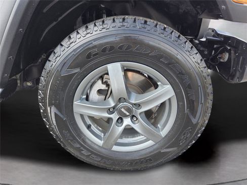 Used 2020 Jeep Wrangler Unlimited Sport S AWD/4WD image 33