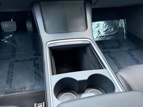 Used 2023 Tesla Model 3 Standard Range image 43