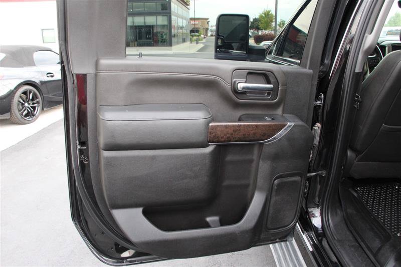 Used 2022 GMC Sierra 2500 Denali w/ Denali Black Diamond Edition AWD/4WD image 23