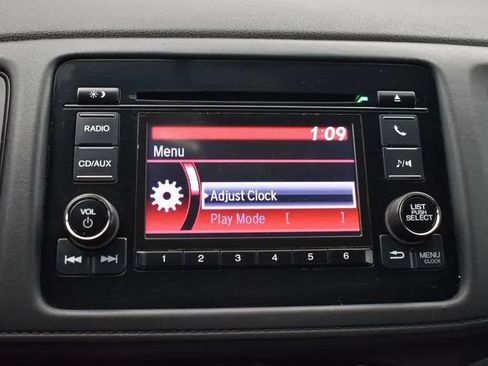 Used 2017 Honda HR-V LX image 28