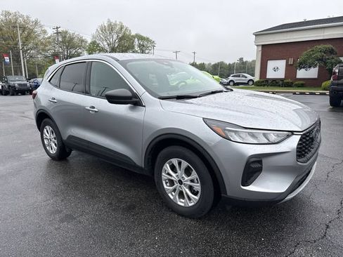 Used 2023 Ford Escape Active AWD/4WD image 11