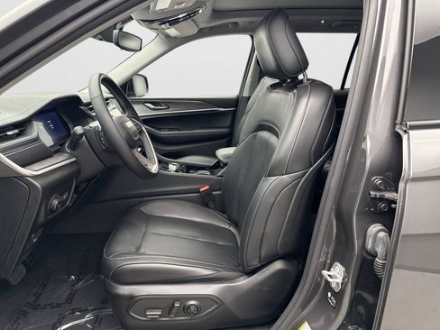 Used 2022 Jeep Grand Cherokee Limited AWD/4WD image 11