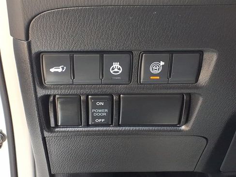 Used 2023 Nissan Armada SL w/ Cargo Package AWD/4WD image 5