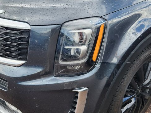 Certified 2022 Kia Telluride SX w/ Towing Package AWD/4WD image 20