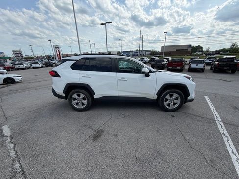 Used 2020 Toyota RAV4 XLE w/ Convenience Package image 6