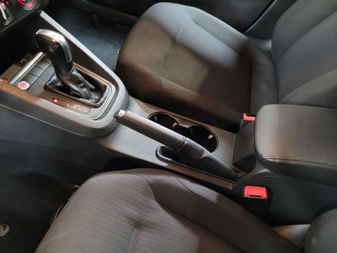 Used 2015 Volkswagen Jetta SE FWD image 26