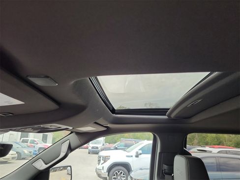 New 2026 GMC Sierra 1500 AT4 w/ AT4 Premium Package image 32