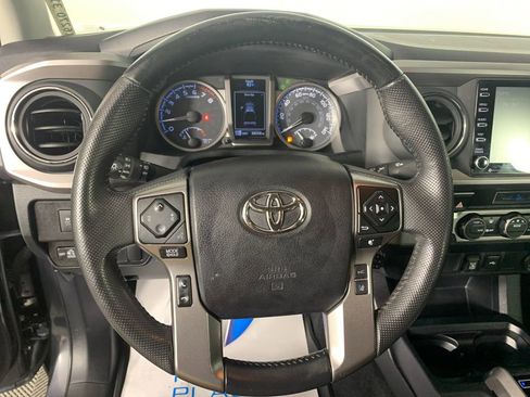 Used 2022 Toyota Tacoma SR5 RWD image 22