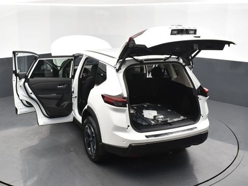 New 2026 Nissan Rogue SV image 28