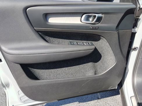 New 2026 Volvo XC40 B5 Core w/ Climate Package image 8