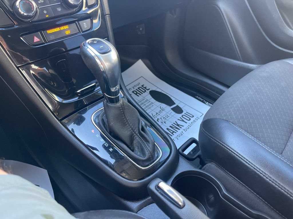 Used 2020 Buick Encore Preferred FWD image 19
