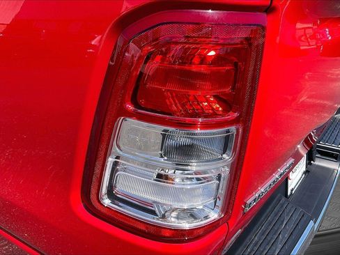 Used 2022 RAM 1500 Big Horn AWD/4WD image 29