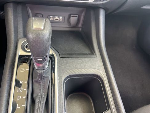 Used 2024 Nissan Sentra SV FWD image 18