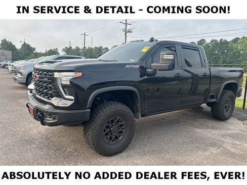 Used 2024 Chevrolet Silverado 2500 ZR2 w/ ZR2 Bison Edition AWD/4WD image 2