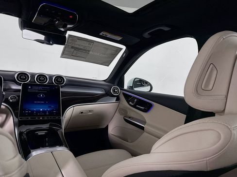 Used 2026 Mercedes-Benz GLC 300 4MATIC image 25