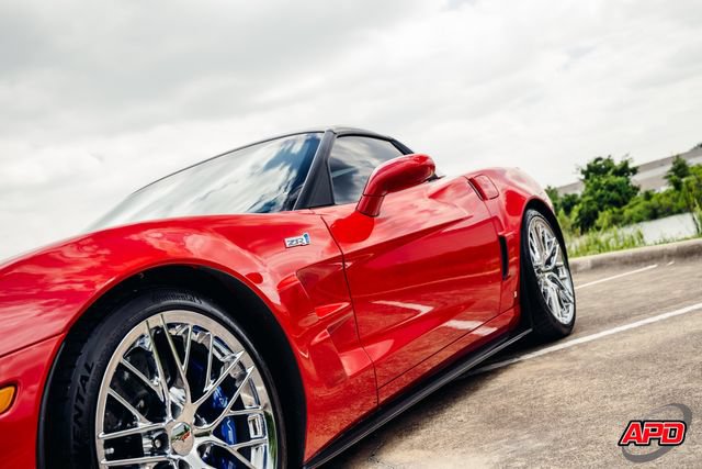 Used 2009 Chevrolet Corvette ZR1 w/ Preferred Equipment Group RWD image 32