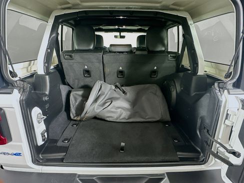 Used 2023 Jeep Wrangler Sahara w/ Cold Weather Group image 28