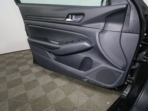 Used 2025 Nissan Altima 2.5 SV image 31