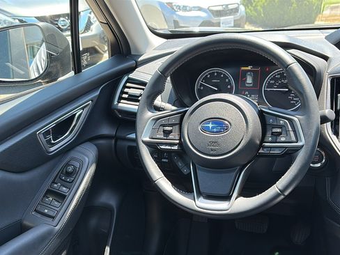 Used 2023 Subaru Forester Premium AWD/4WD image 23