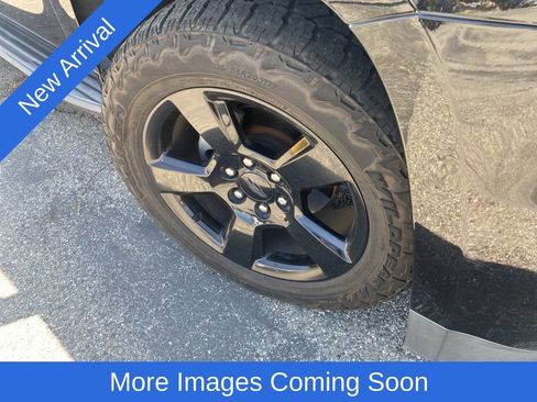 Used 2018 Chevrolet Tahoe LT w/ LT Midnight Edition RWD image 8