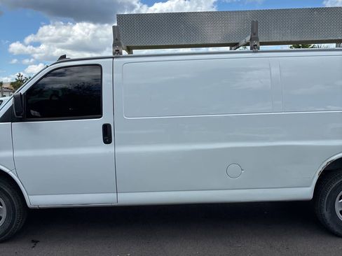 Used 2020 Chevrolet Express 2500 Extended w/ Communications Package RWD image 4