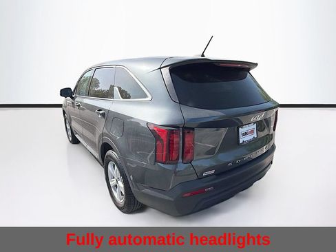 Used 2022 Kia Sorento LX FWD image 8
