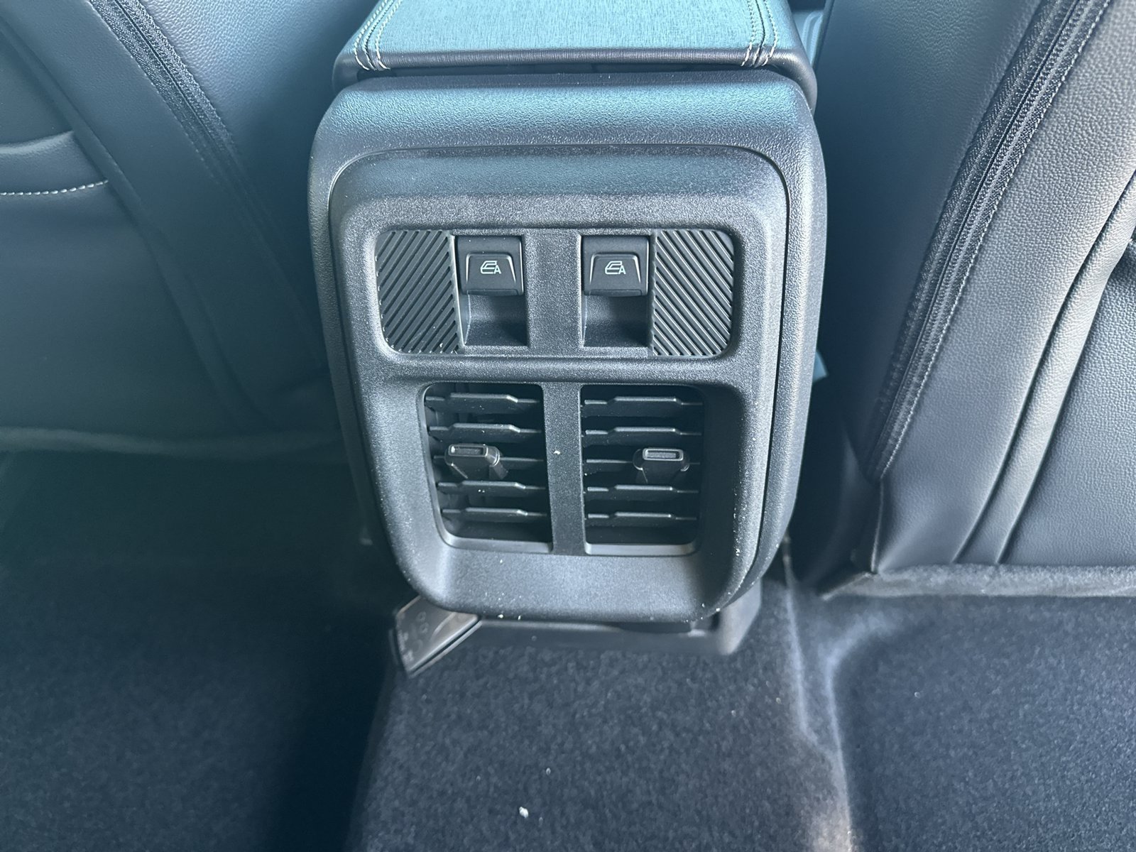 New 2026 Ford Bronco Outer Banks AWD/4WD image 32