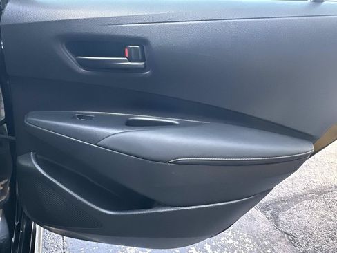 Used 2022 Toyota Corolla LE w/ Premium Interior Package FWD image 33