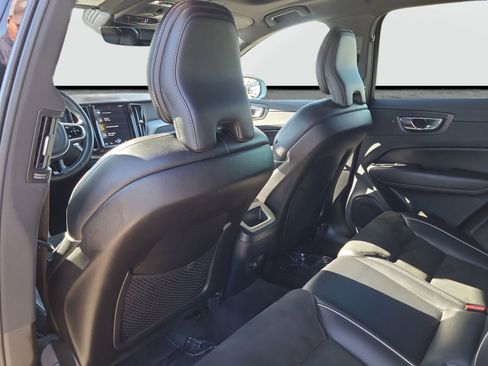Used 2019 Volvo XC60 T5 R-Design w/ Protection Package Premier image 14