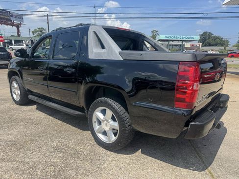 Used 2007 Chevrolet Avalanche LT AWD/4WD image 2