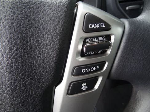 Used 2023 Nissan Titan SV AWD/4WD image 16