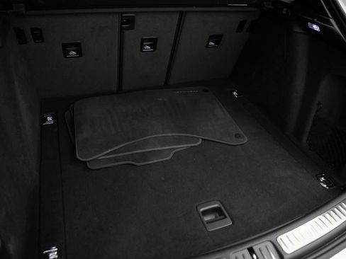 Certified 2026 Porsche Macan AWD/4WD image 38