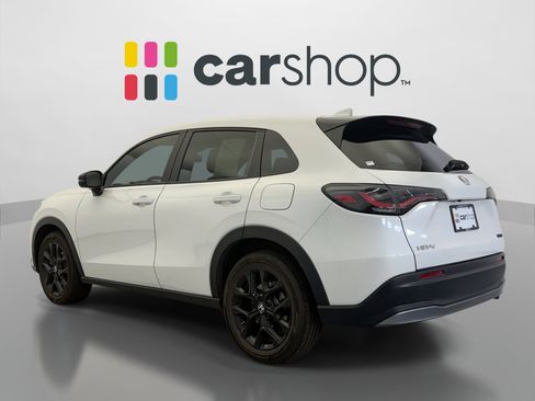 Used 2025 Honda HR-V Sport image 3