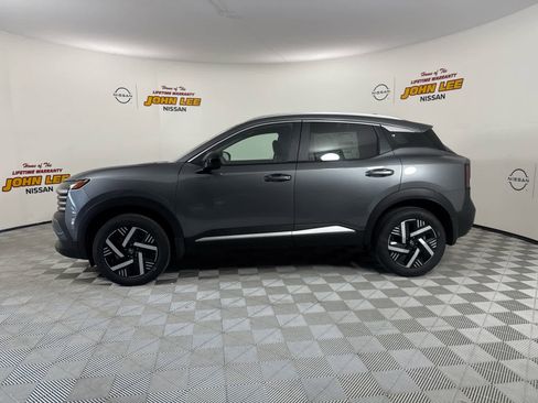 New 2026 Nissan Kicks SV w/ Illumination Package image 2