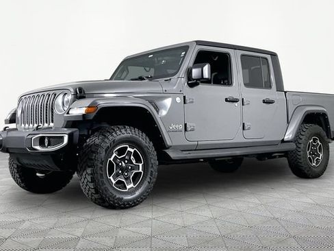 Used 2022 Jeep Gladiator Overland w/ Trailer Tow Package AWD/4WD image 1