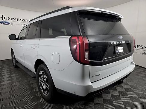 Certified 2025 Ford Expedition Active RWD image 7