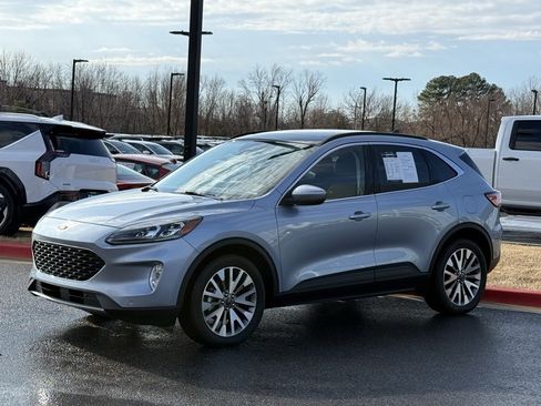 Used 2022 Ford Escape Titanium w/ Class II Trailer Tow Package image 3