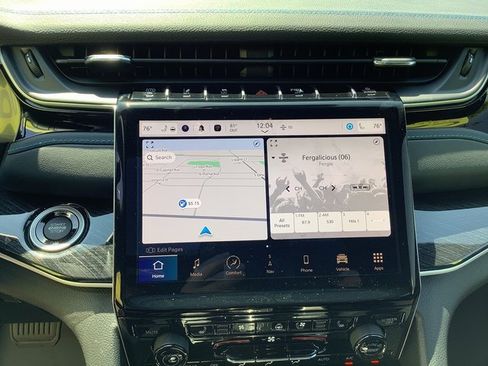 New 2023 Jeep Grand Cherokee Trailhawk w/ Luxury Tech Group III image 17