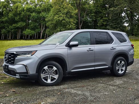 New 2025 Honda Pilot EX-L image 1